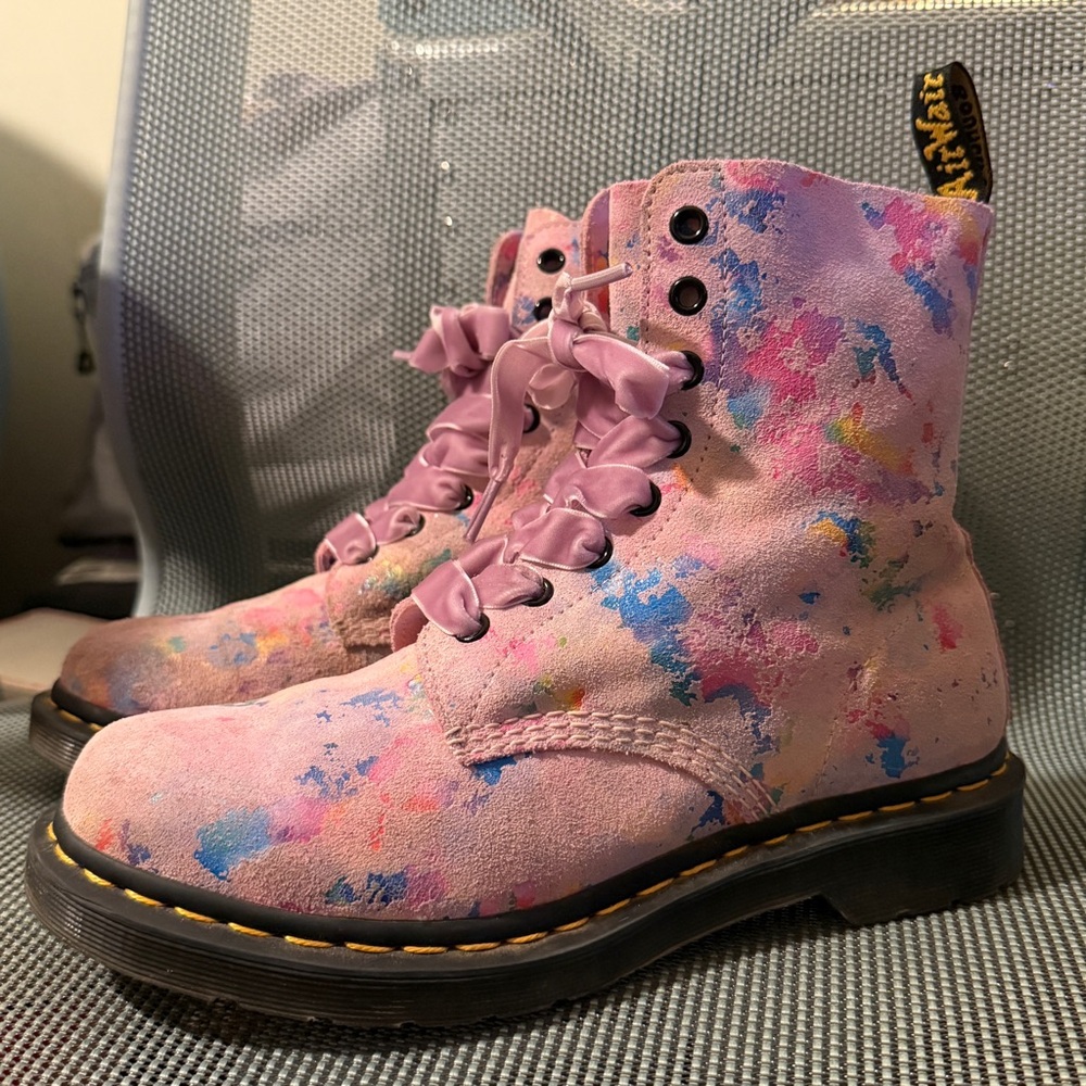 Dr Doc Martens 1460 Pascal Boots Pink Tutti Frutti Confetti Suede Print Kawaii - Picture 1 of 7
